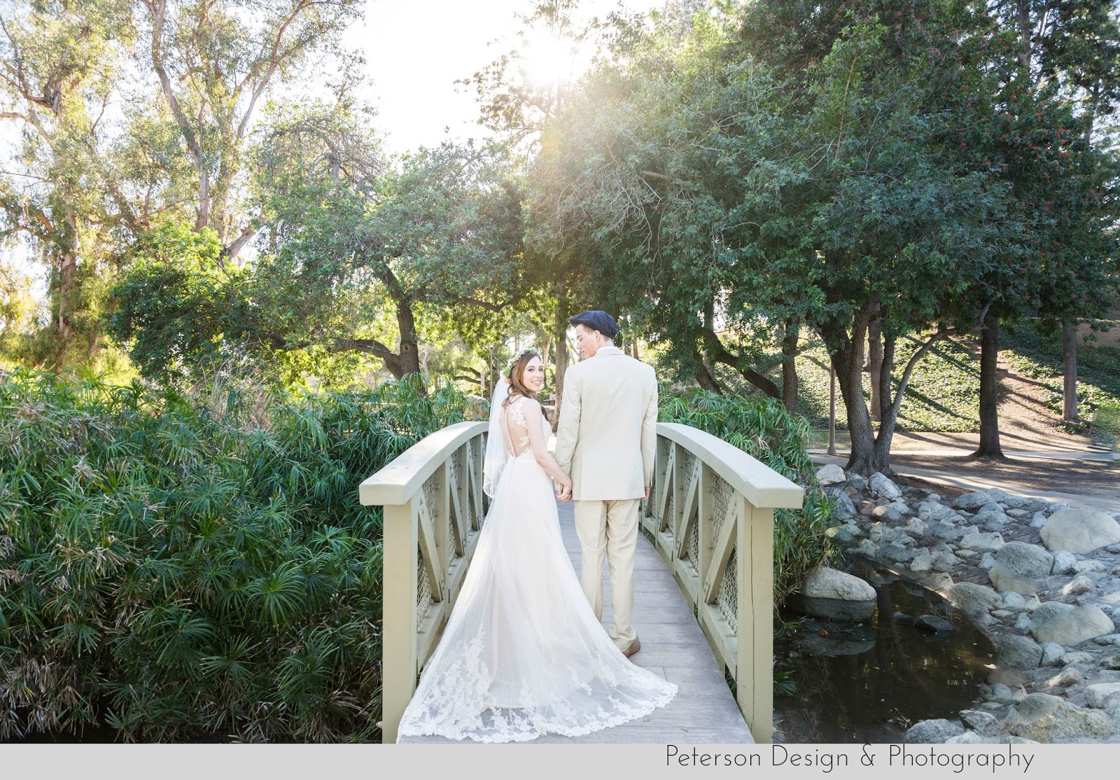 Showcase DJ Service Bride and Groom on Bridge